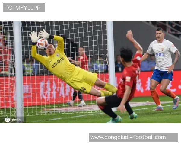 中超历史冷门波尔图逆袭多特蒙德6比2神扑瞬间引发全场狂欢 中超历史冷门波尔图逆袭多特蒙德6比2神扑瞬间引发全场狂欢