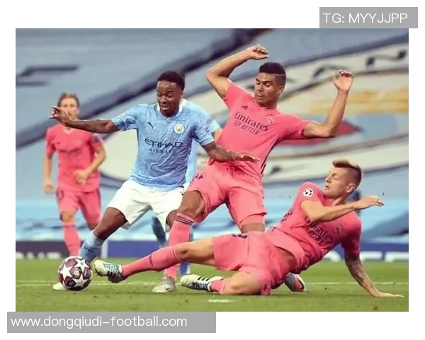 西甲精彩对决曼联狂胜皇马4-0全场沸腾瞬间回顾与分析 西甲精彩对决曼联狂胜皇马4-0全场沸腾瞬间回顾与分析